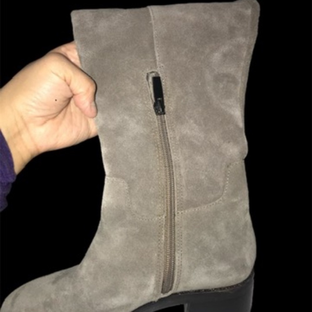 Vince Camuto Heeled Boots - Picture 3 of 6